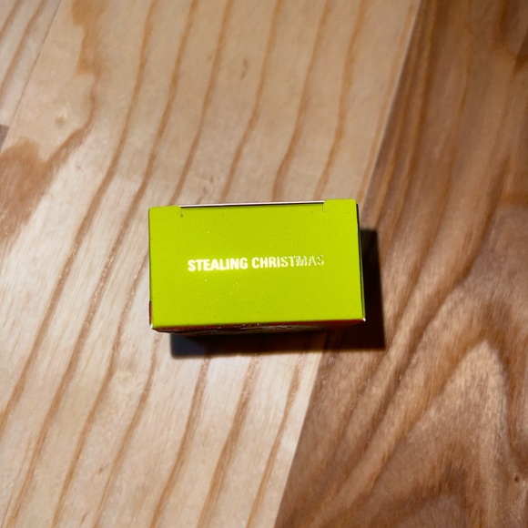 Kylie Cosmetic shimmering eye glaze - Picture 3 of 4